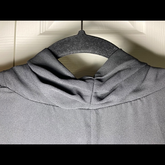 FOREVER 21--DRAPED CHIFFON HI-LOW TOP - Picture 7 of 7